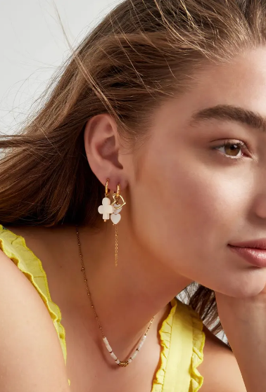 EARRINGS SEASHELL CLOVER