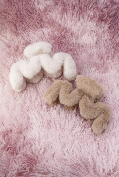 HAIR CLIP FLUFFY ZIGZAG